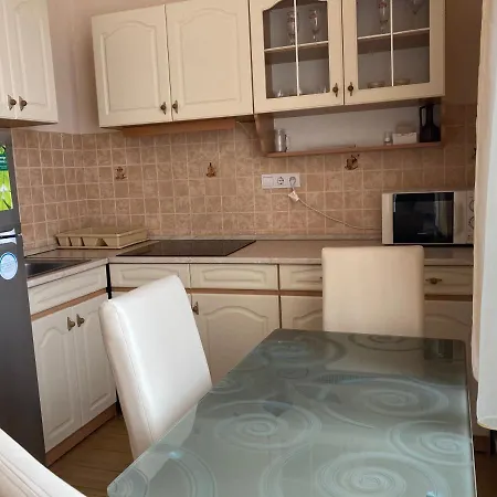 Szechenyi Apartamento *